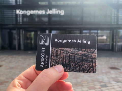 Årskort til Kongernes Jelling